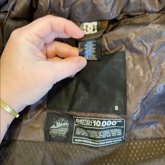 DC women’s snowboarding suit set - Picture 5 of 8